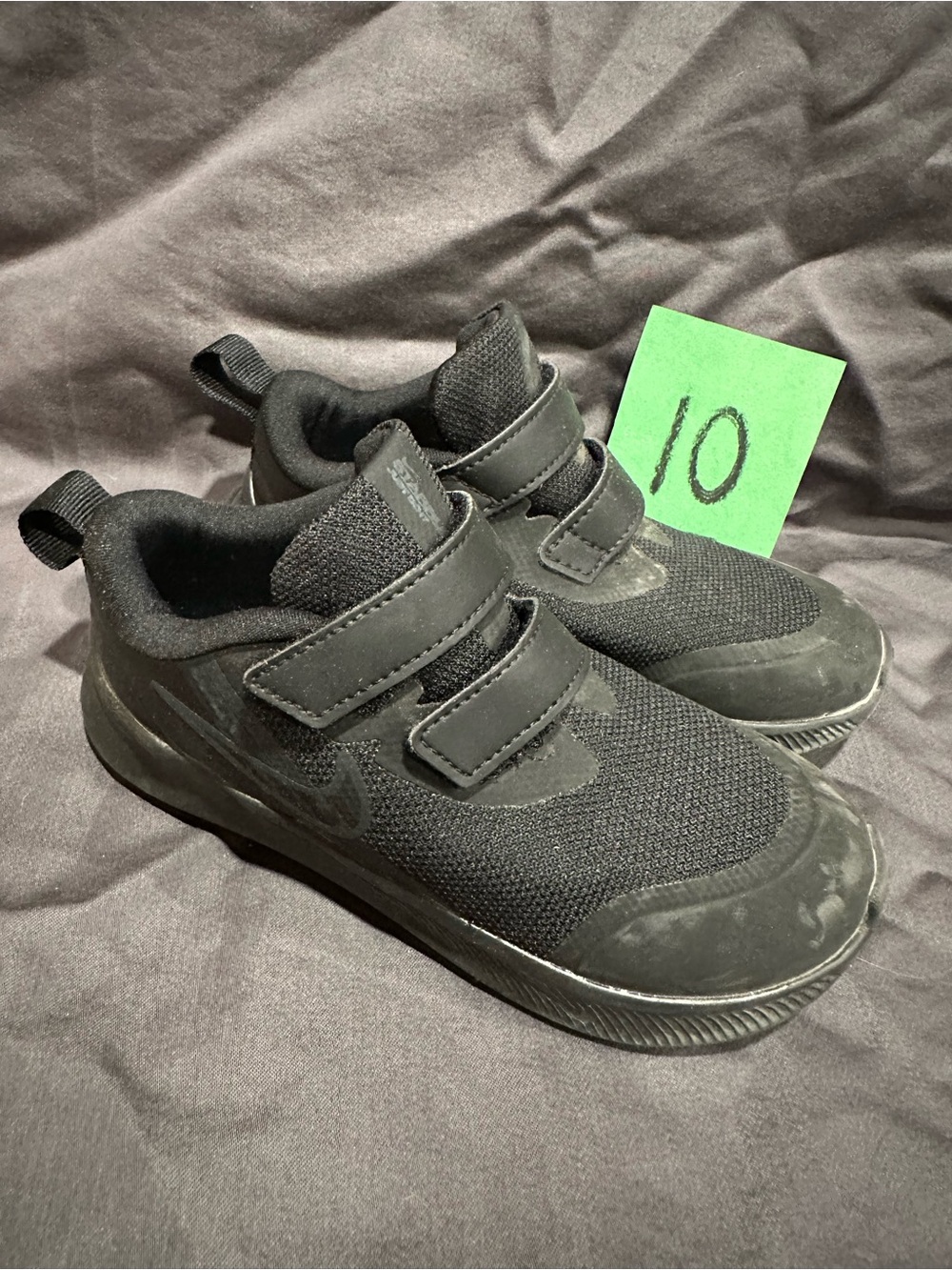 Nike Kids Black Double-Strap Velcro Sneakers